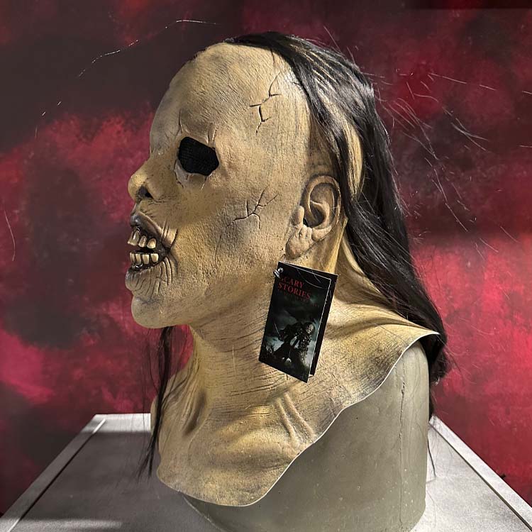Scary Stories to Tell In The Dark - Big Toe Mask