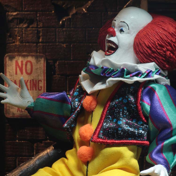 IT (1990) – Pennywise | 8” Clothed Action Figure NECA - Action Figures Image 2 | Terror 29