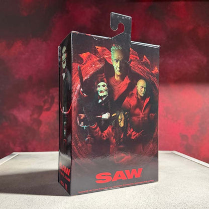 SAW – Ultimate Jigsaw Killer (Red Robe) - 7” Scale Figure NECA - detail view | Terror 29